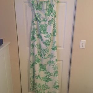 EUC Lilly Pulitzer green and white maxi size M